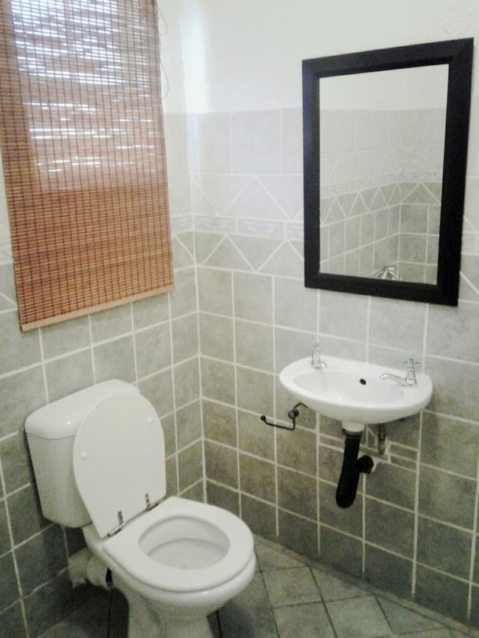 Road View Lodge Francistown Extérieur photo